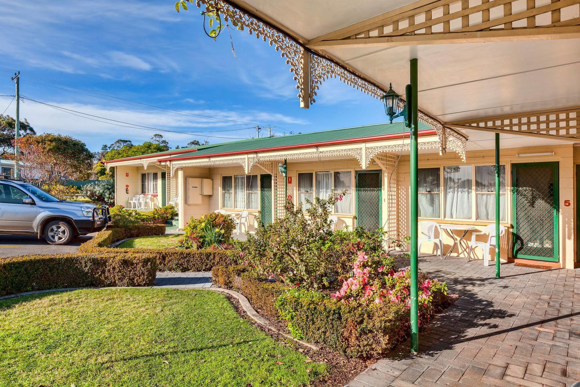 Wintersun Gardens Motel Bicheno Esterno foto