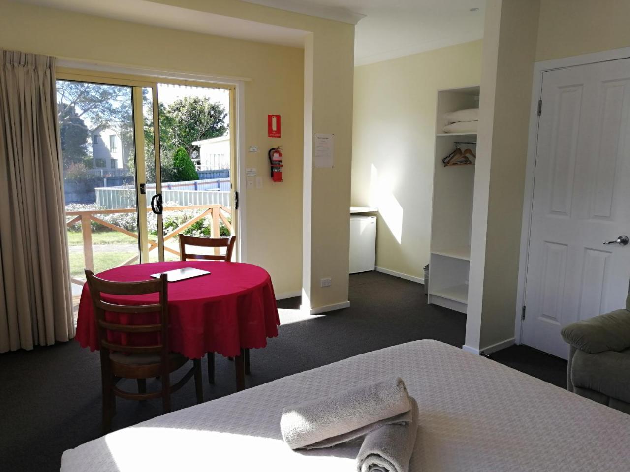 Wintersun Gardens Motel Bicheno Esterno foto